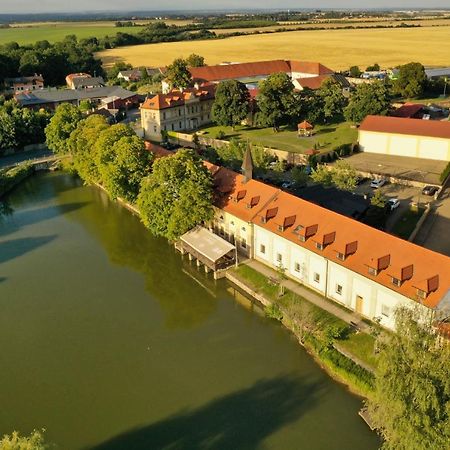 Hotel Certousy Praga Zewnętrze zdjęcie