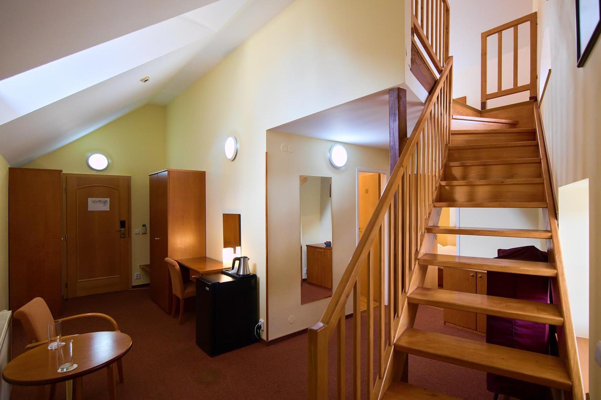 Hotel Certousy Praga Zewnętrze zdjęcie
